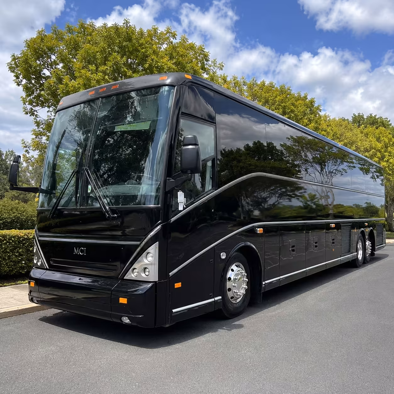 richardson charter buses for military convoys and large groups
