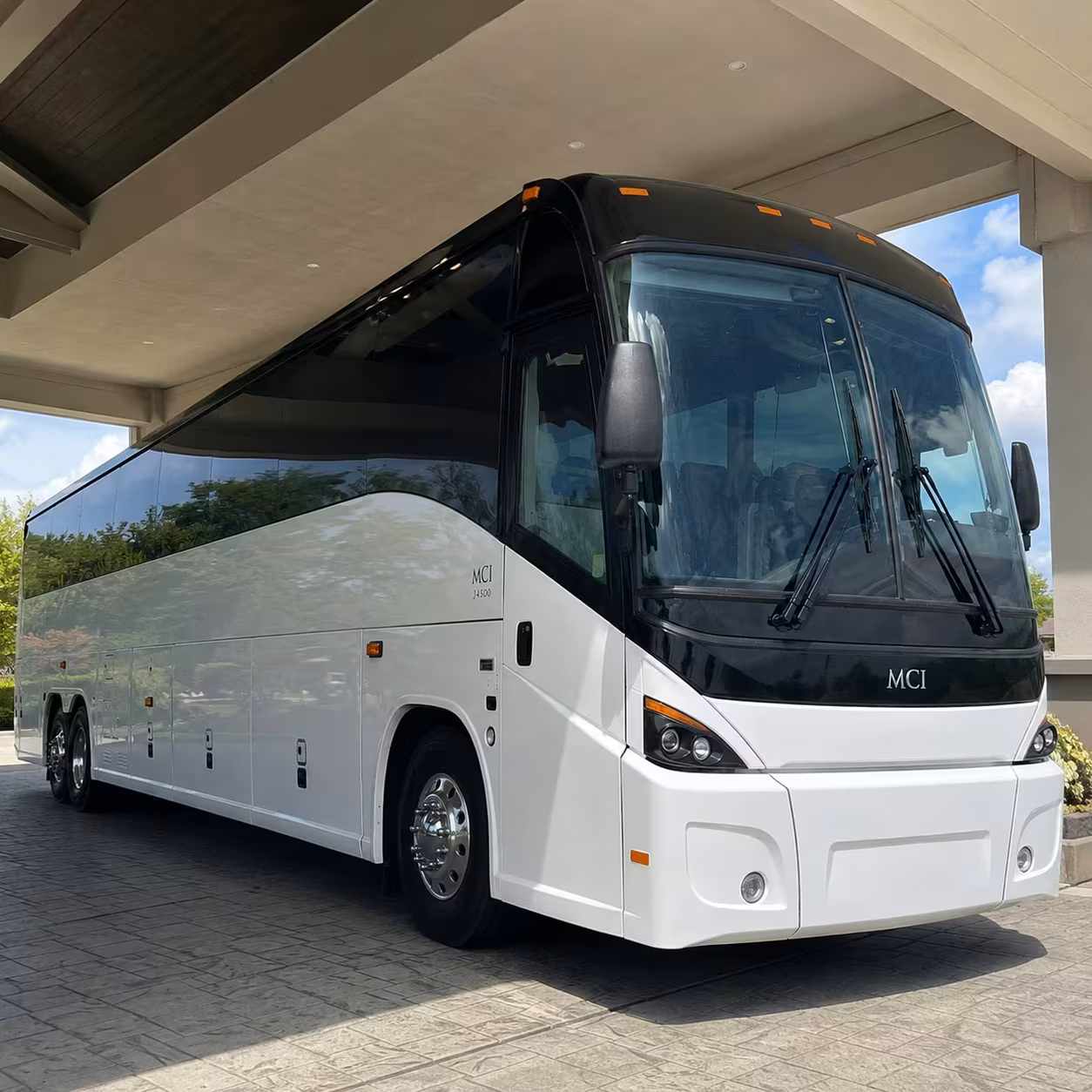 richardson shuttle buses for city government employees