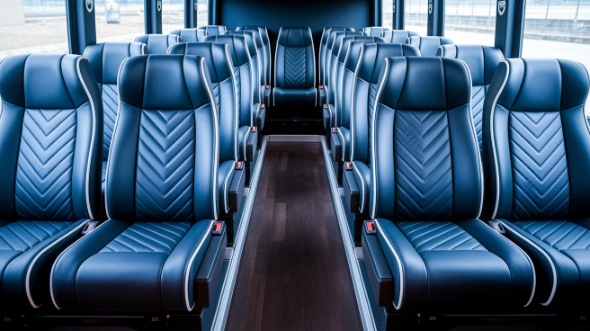 richardson 18 passenger minibus rental